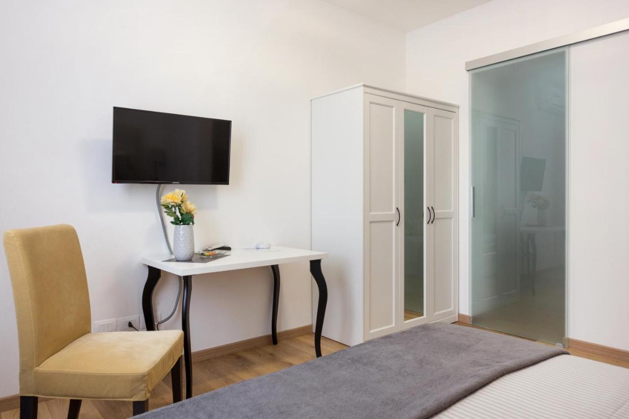 Centre Apartment Grotte Bianche 卡塔尼亚 外观 照片